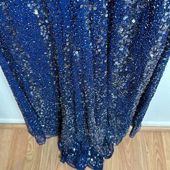 Mac Duggal Bead-Embellished Body-Con Gown in midnight navy sequin dress size 10 - Picture 10 of 16